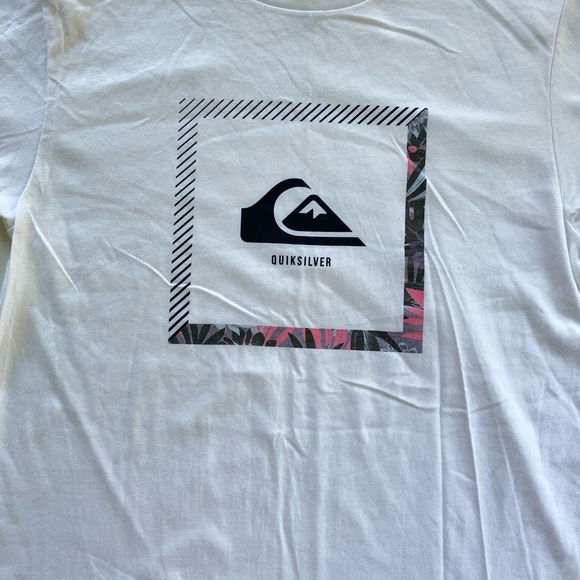 🌴QUIKSILVER Or Beat The Heat Shirt🌴 - Picture 3 of 5